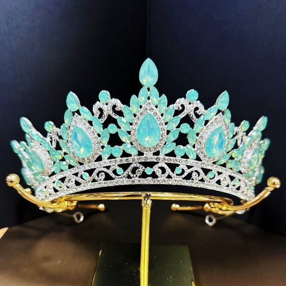 Silver Crown, Lime Cream Tiara, Princess Tiara, Wedding Headband, Bridal Tiara - Picture 1 of 7